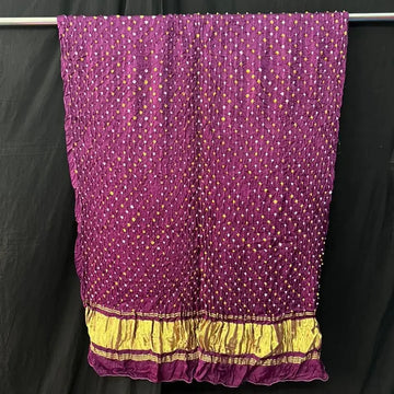 Magenta bandhani dupatta