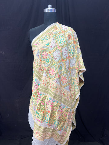 White bandhani Dupatta in Khaddi Georgette