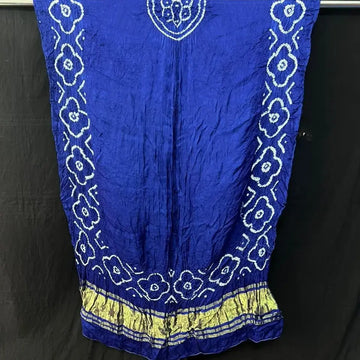 Blue bandhani dupatta